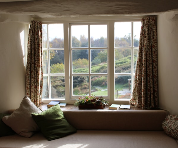 How To Choose the Right Window Glass Replacement Company 18 img