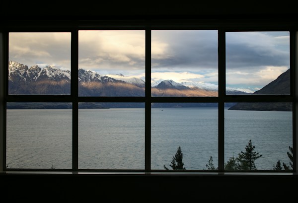 How To Choose the Right Window Glass Replacement Company 16 img